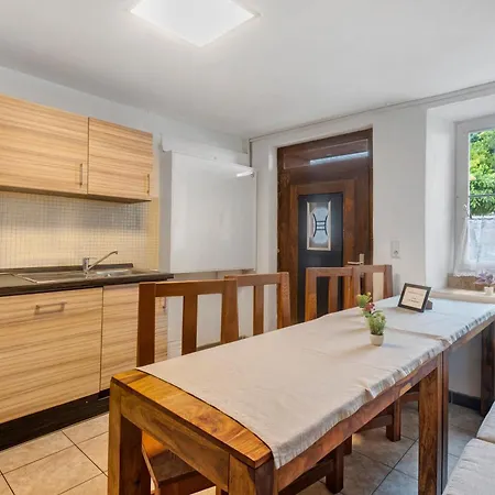 Zum Burgfried * Neuerburg (Bitburg-Prum)